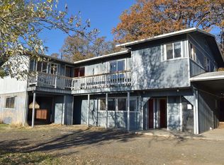 940 Linn Rd, Eagle Point, OR 97524