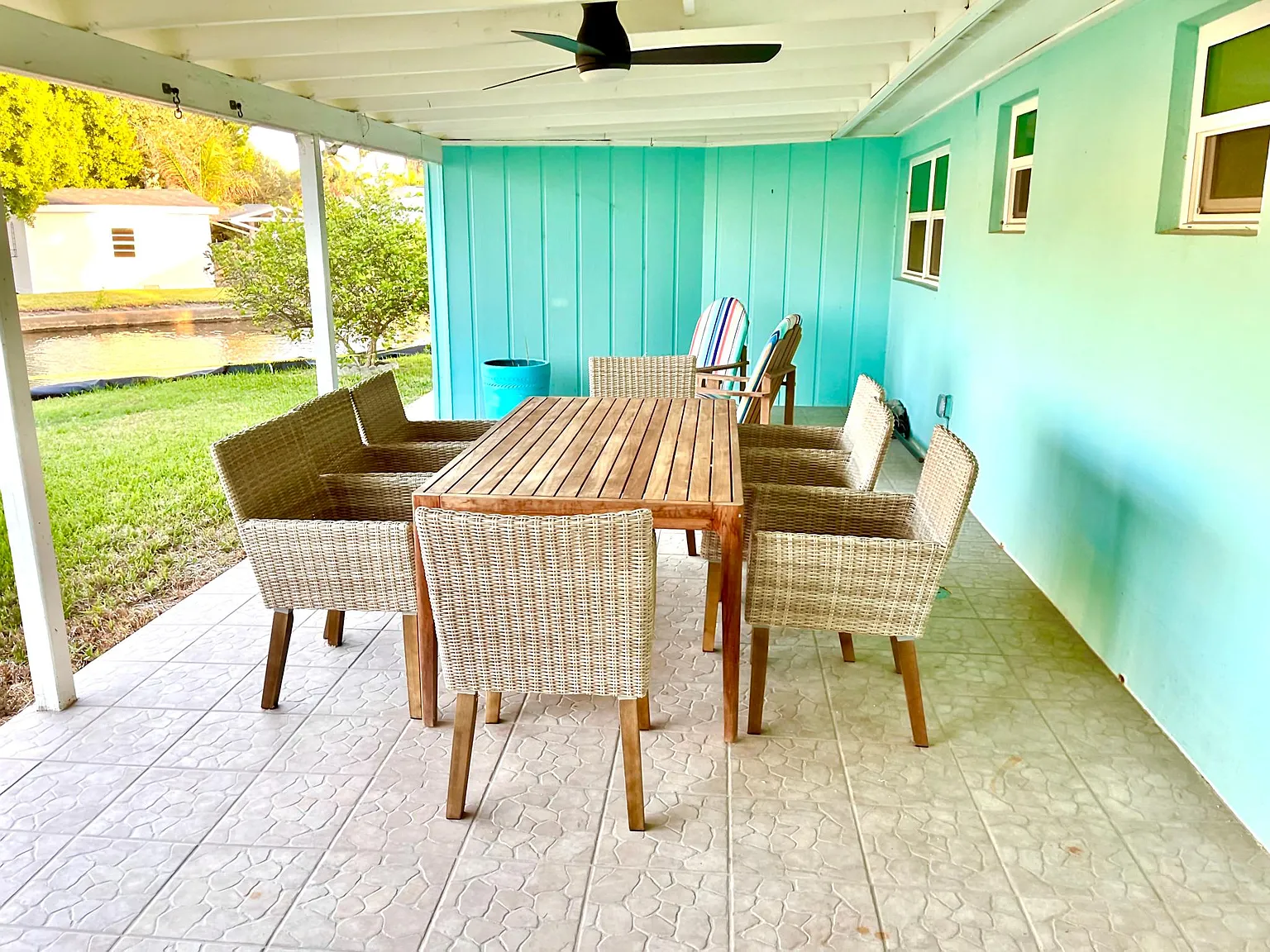 1159 Holiday Ln — Photo 4