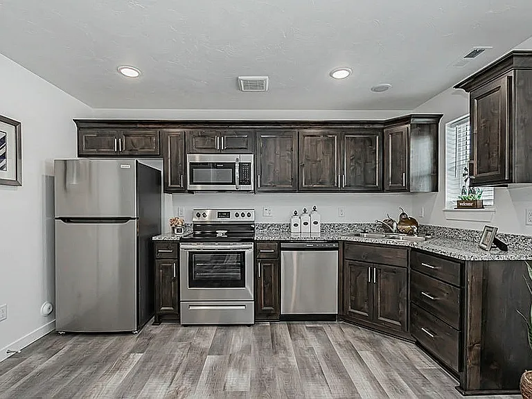 20-Kitchen