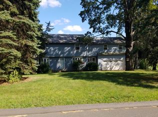 49 Stocking Brook Rd, Berlin, CT 06037