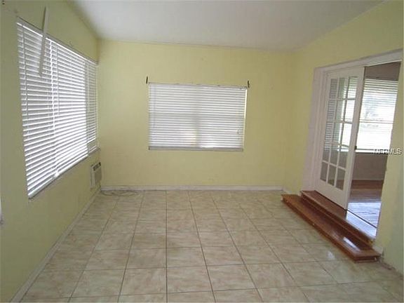 5th image of 604 S Alder Ave