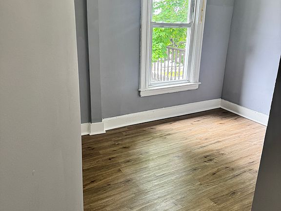 3rd image of 24 N 19th St Floor 2
