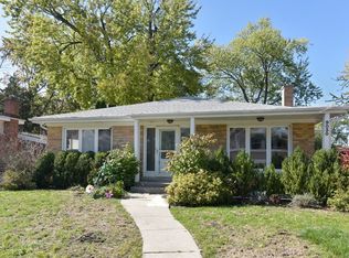 9030 Sleeping Bear Rd, Skokie, IL 60076