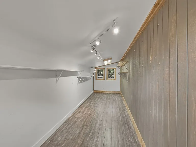 637 NW Silver Buckle Rd — Photo 46