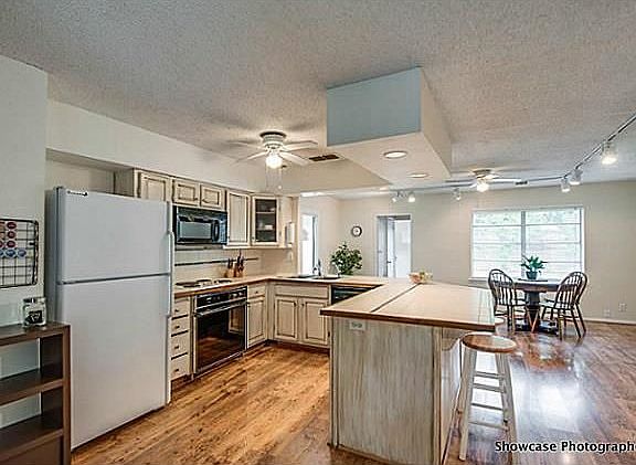 5th image of 3102 Bryn Mawr Dr