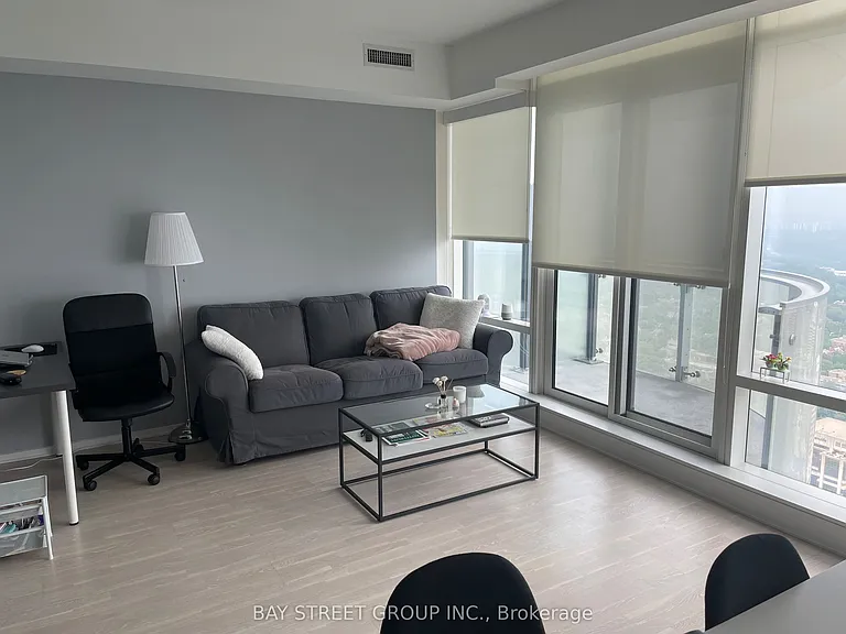 1 Bloor St E #5203 — Photo 2