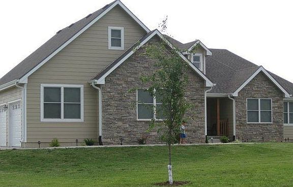 2nd image of 3813 Brookfield Dr
