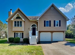 14 Cannon Ct, Cartersville, GA 30120