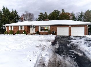 38 Wildwood Ln, South Hadley, MA 01075