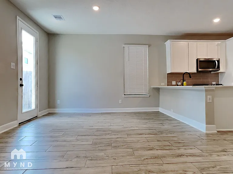 10210 Alder Ridge Dr — Photo 3