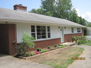 3080 Sedgefield Rd, Roanoke, VA 24015