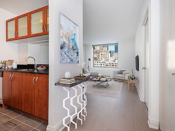 5th image of 222 E 34th St APT 1608