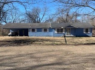 2680 Willow Dr, Greenville, MS 38703