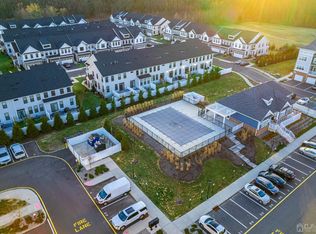 16 Wisteria Ct, Monroe Township, NJ 08831