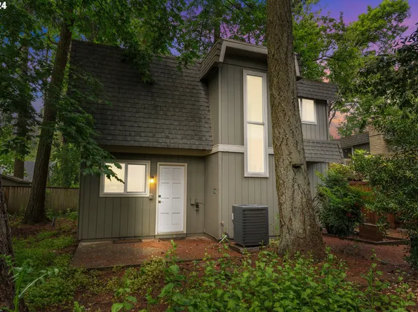 1500 Norkenzie Rd APT 51, Eugene, OR 97401