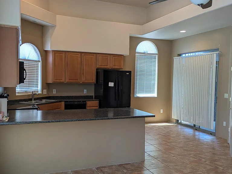 5695 W Treasure Cove Loop — Photo 3