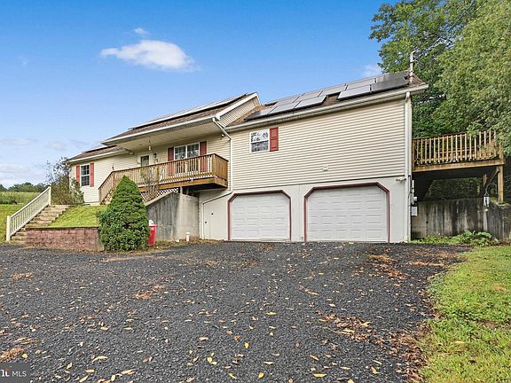 3rd image of 14 Oak Grove Rd