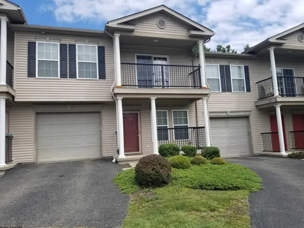 136 Barrington Ct, Bridgeport, WV 26330