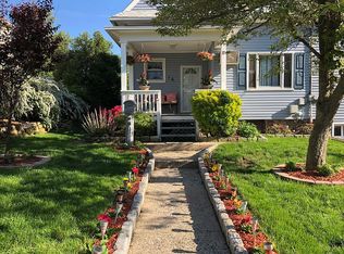 18 Linden Pl, Valhalla, NY 10595