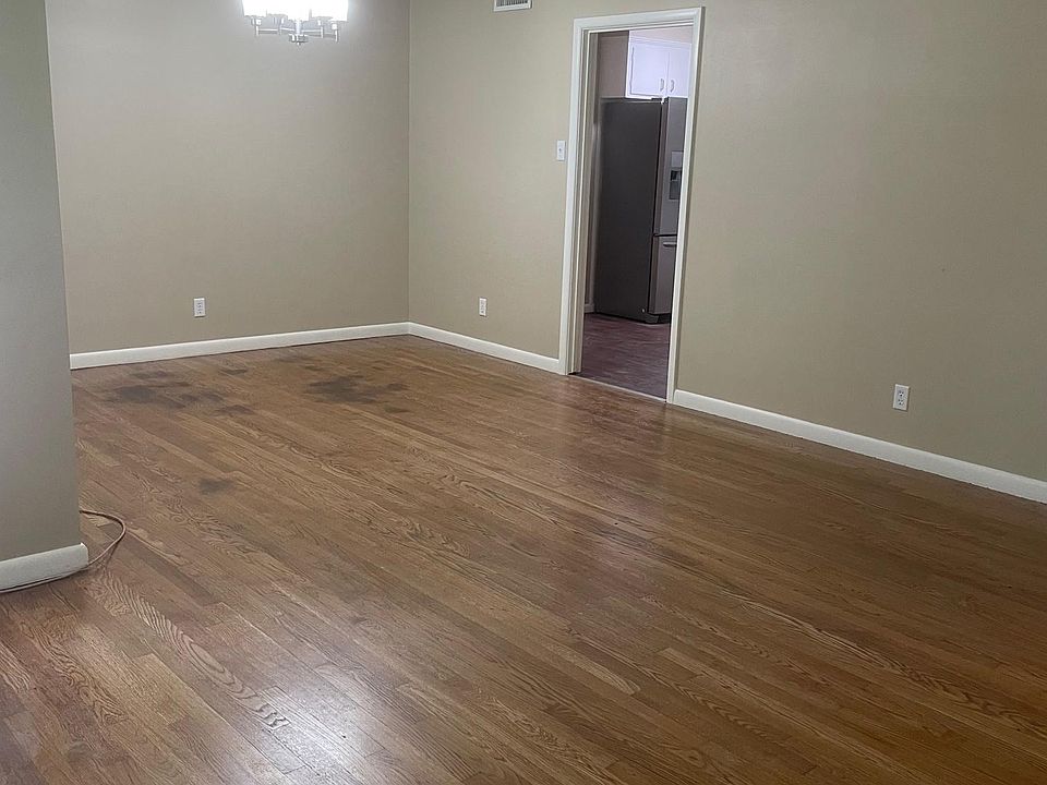 1st image of 501 Woodlawn Dr