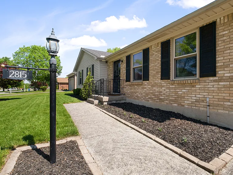 2815 Dandor Rd — Photo 32