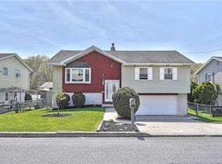 1430 Salisbury Rd, Allentown, PA 18103