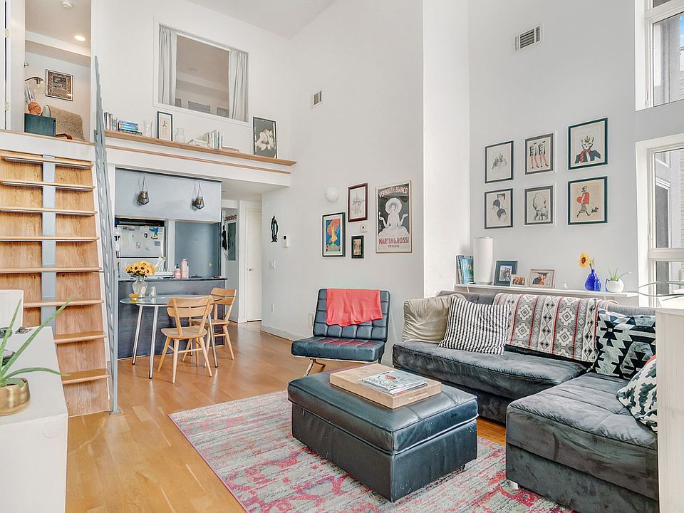 1st image of 130 Scholes St #2