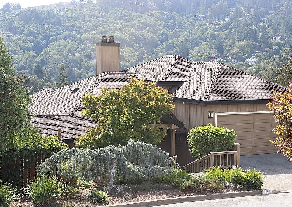 1st image of 921 Ventura Way