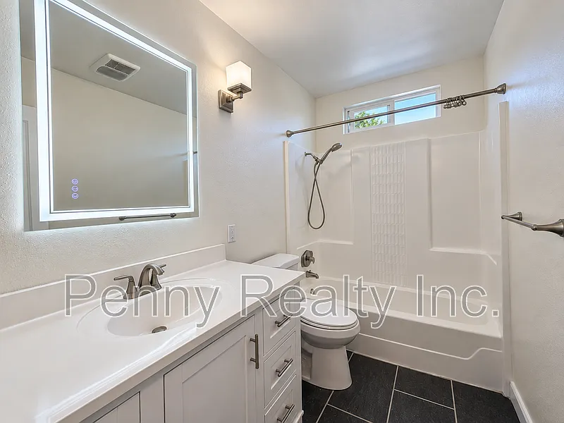2 bed, 2.0 bath, 1050 sqft, $3,100 — Photo 4