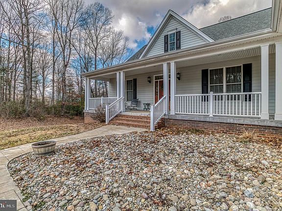 5th image of 3279 Ridgeview Rd