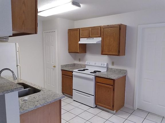 2nd image of 510 Cutty Trl APT B
