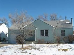 1212 Parkwood Ln, Garden City, KS 67846