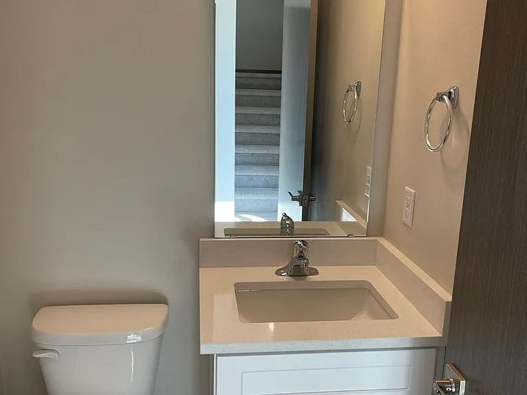 Modern design 3-bed, 2.5-bath duplex available — Photo 5