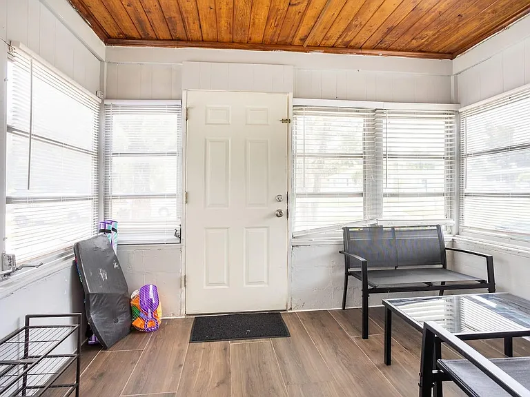 2109 W Cordelia St — Photo 14