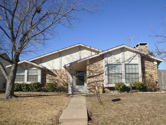 2nd image of 4013 Fletcher Dr
