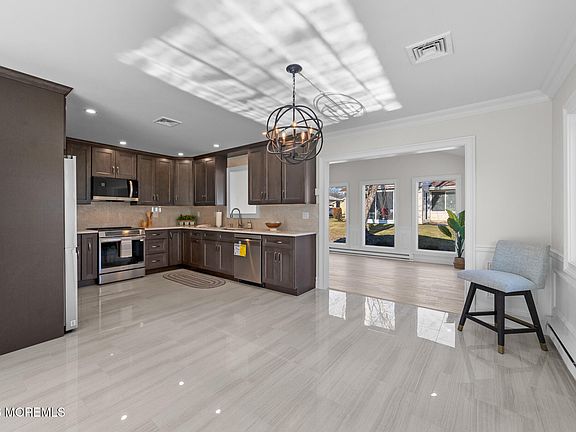 2nd image of 398 Fuchsia Plaza #398C