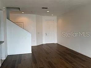3 bed, 2.5 bath, 1845 sqft, $2,200 — Photo 3