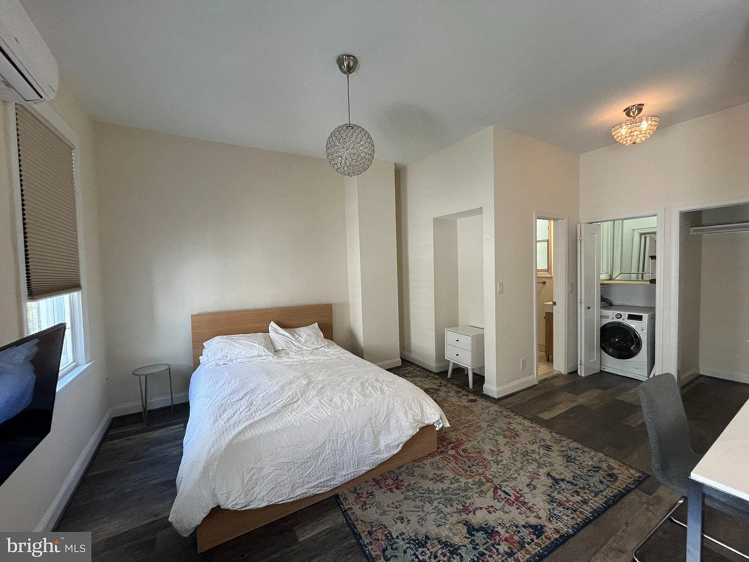 1 bed, 1.0 bath, 500 sqft, $2,200 — Photo 2