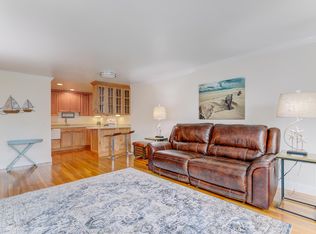 401 Bellevue Ave #218, Newport, RI 02840