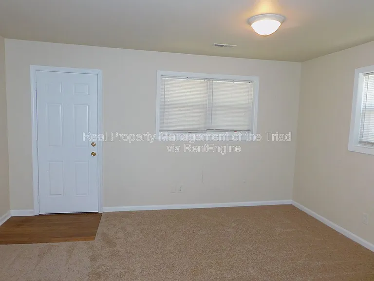 2118 Everitt St #K — Photo 2