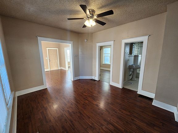 4th image of 223 E Dalton Ave