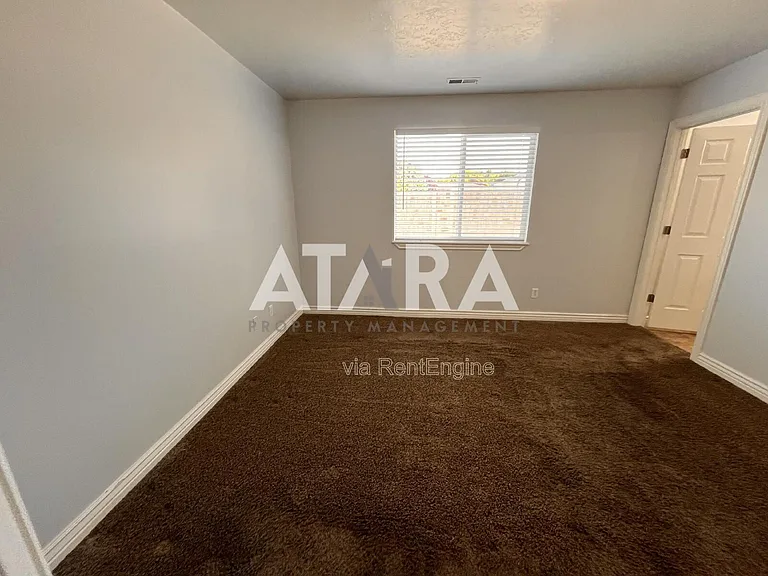 2473 W 5400 S — Photo 22
