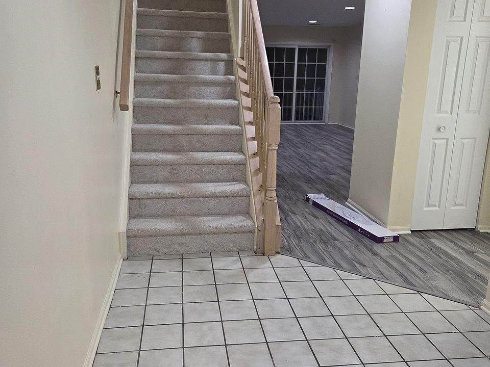 1st image of 2324 Oliver Ct #2324
