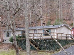 75 Wamboldt Ln, Green Mountain, NC 28740