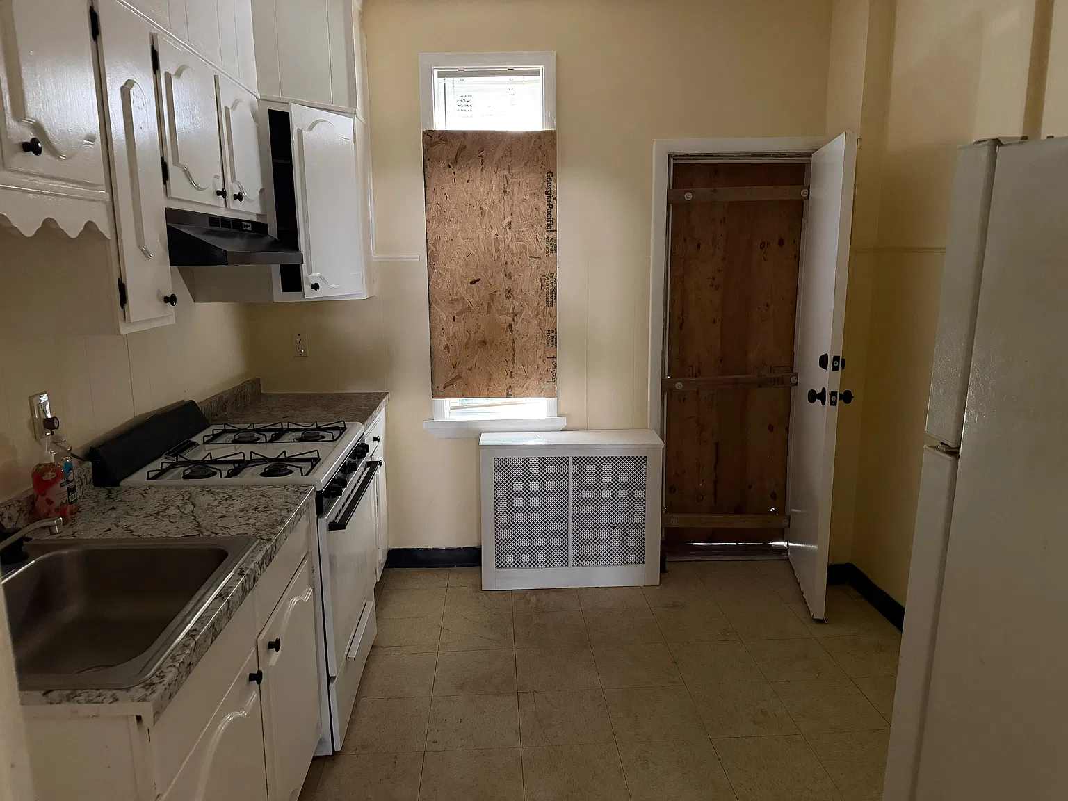 3 bed, 1209 sqft, $1,695 — Photo 4
