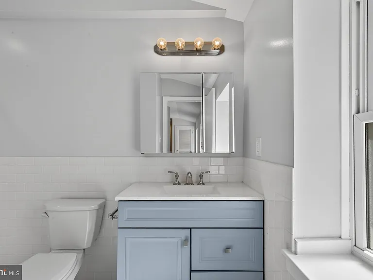 541 N Orianna St #2B — Photo 9