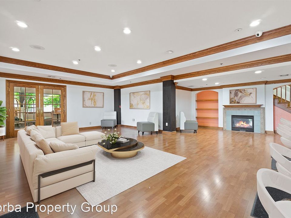 1st image of 231 N Vineyard Ave #125