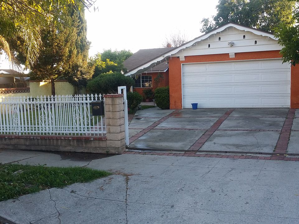 1st image of 12715 De Garmo Ave