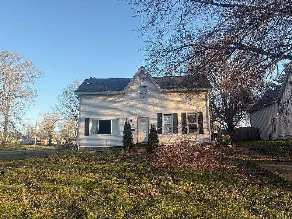 1st image of 406 E 7th St