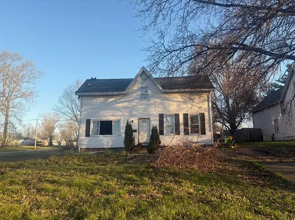 406 E 7th St, Mount Carmel, IL 62863